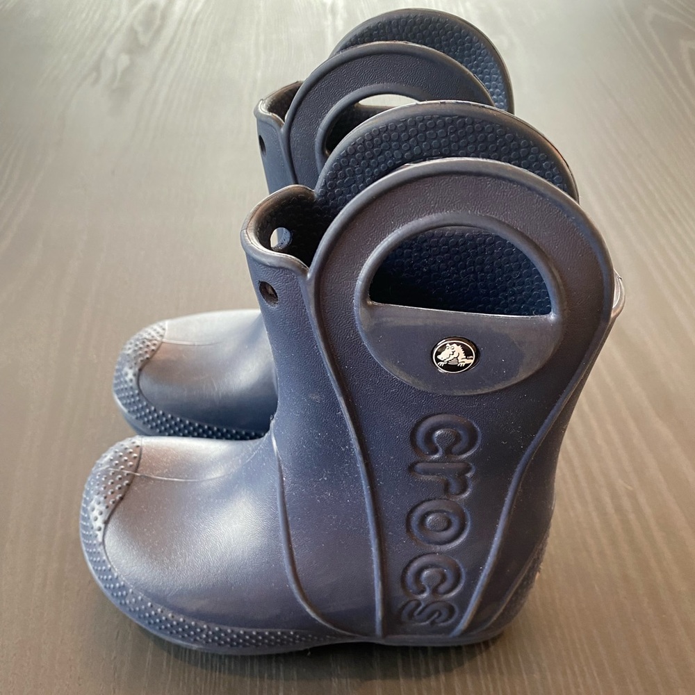 CROCS Kids Handle It Navy Rain Boots Size C9